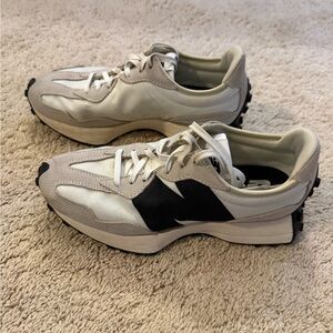 New Balance 327 Sneakers
